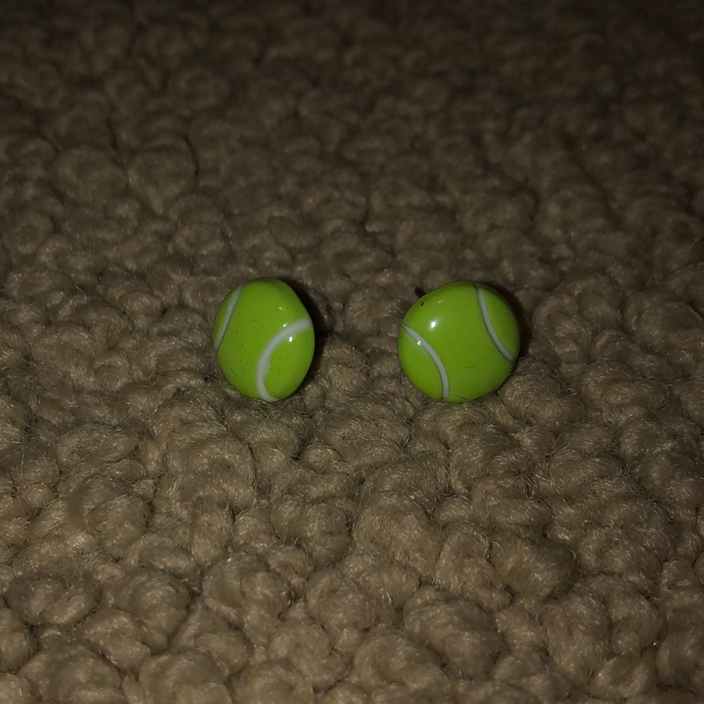 stud earrings